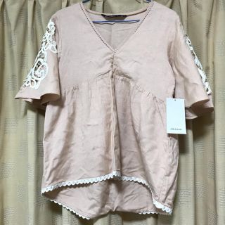 ザラ(ZARA)の【値下げ中】タグ付き・新品✩ZARA✩肩透かし編みトップス(カットソー(半袖/袖なし))