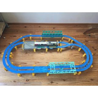 【最終値下】複線高架レールセット（大鉄橋×２、レア駅舎×１）(電車のおもちゃ/車)