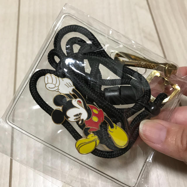 Disney(ディズニー)のDisneyランヤード スマホ/家電/カメラのスマホアクセサリー(ネックストラップ)の商品写真