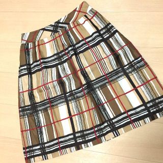 バーバリー(BURBERRY)のバーバリーロンドン シルクスカート BURBERRY LONDON 38 茶(ひざ丈スカート)