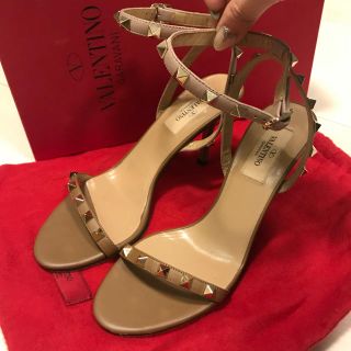 ヴァレンティノガラヴァーニ(valentino garavani)の正規品♡valentino♡ロックスタッズ♡ストラップサンダル♡バイカラー(ハイヒール/パンプス)