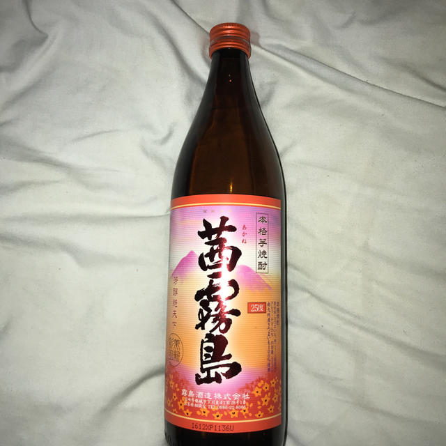 茜霧島 900ml 食品/飲料/酒の酒(焼酎)の商品写真