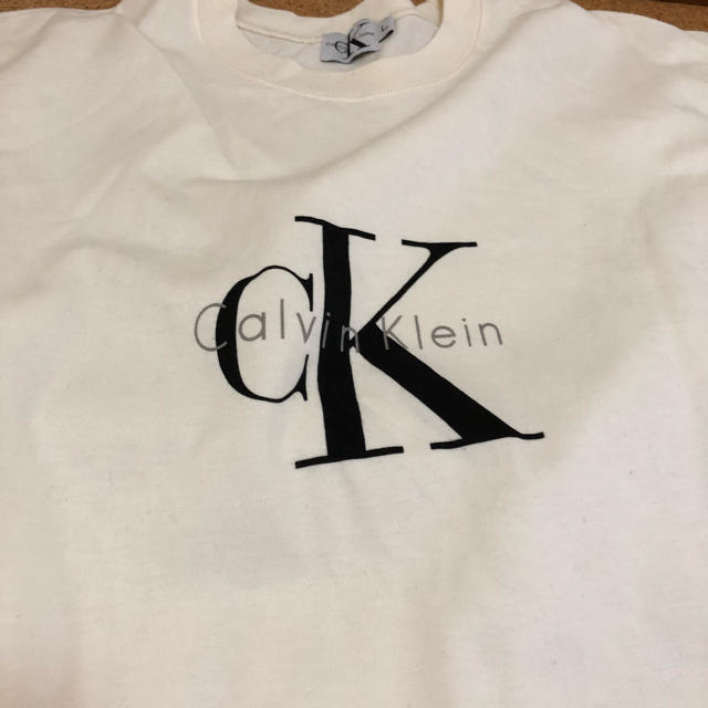 ck Calvin Klein(シーケーカルバンクライン)の中古品 カルバンクライン CK ロゴ入り Tシャツ Ｌ メンズのトップス(Tシャツ/カットソー(半袖/袖なし))の商品写真