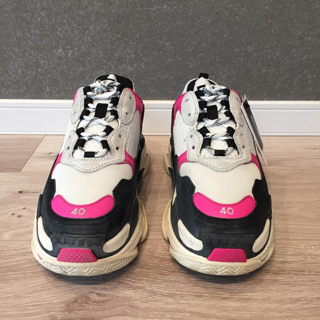 Balenciaga(バレンシアガ)のゆりぽこ様専用 balenciaga triple s pink EU40  レディースの靴/シューズ(スニーカー)の商品写真