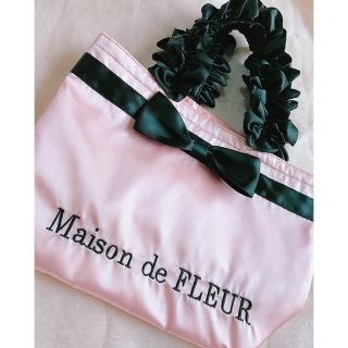 メゾンドフルール(Maison de FLEUR)のMaison de FLEUR フリルハンドルトート バッグ ピンク 限定 人気(トートバッグ)