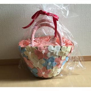 トッカ(TOCCA)のトッカ★お花いっぱい★ストローバッグ★新品未使用★かごバッグ(かごバッグ/ストローバッグ)