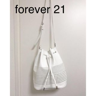 フォーエバートゥエンティーワン(FOREVER 21)の新品 forever 21 レザー ショルダーバッグ 巾着バッグ ホワイトバッグ(ショルダーバッグ)