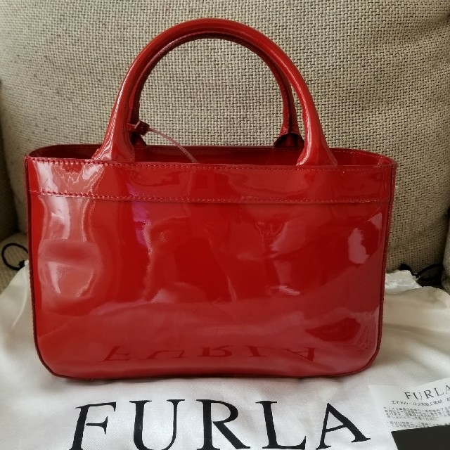 Furla(フルラ)のFURLA　エナメルバッグ レディースのバッグ(ハンドバッグ)の商品写真