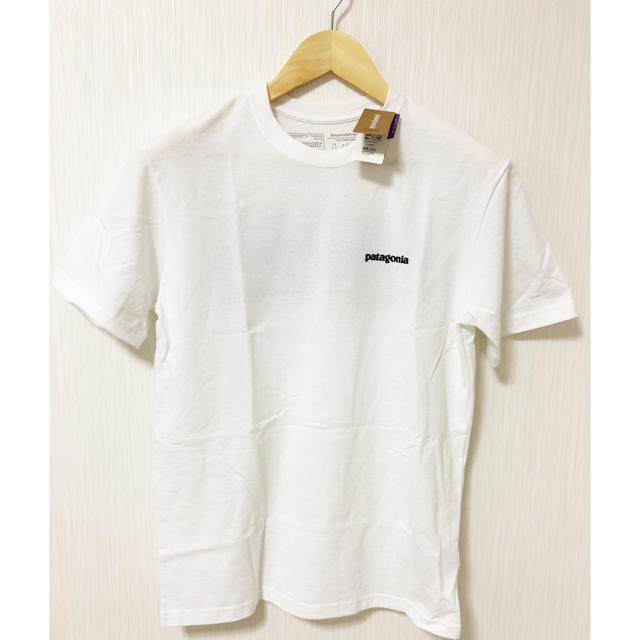 ☆新品☆[完売品]patagonia P-6ロゴ Tシャツ Sサイズ約72cm裄丈