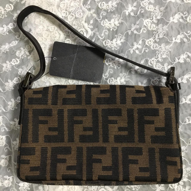 FENDI ミニショルダーバッグ フェンディ 未使用正規品 FENDI ミニショルダーバッグ フェンディ 未使用正規品