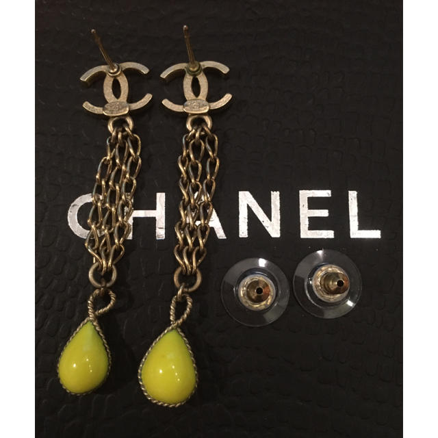 CHANEL(シャネル)のレモンユラユラ ココマーク シャネル  ピアス 美品 レディースのアクセサリー(ピアス)の商品写真