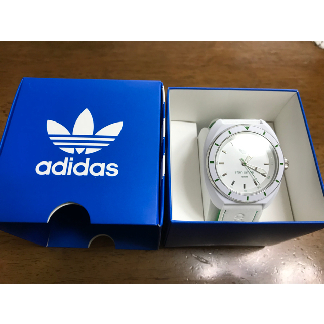 adidas(アディダス)のadidas stan smith  メンズの時計(腕時計(アナログ))の商品写真