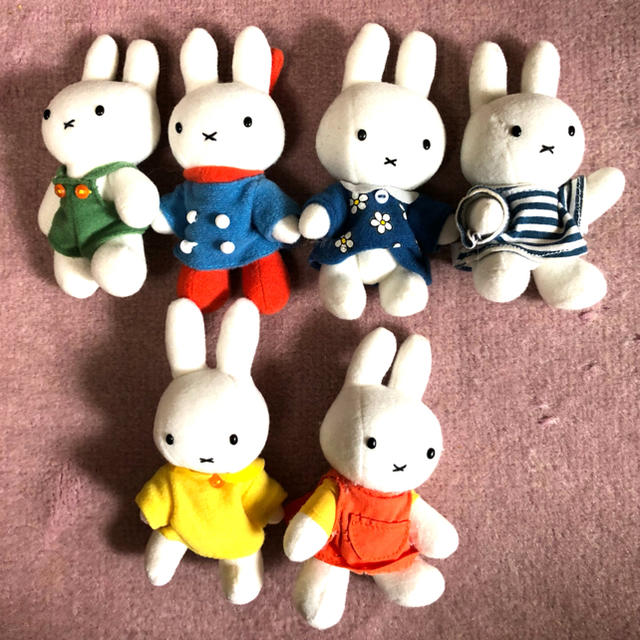 FELISSIMO(フェリシモ)のMiffyミッフィうさこちゃんブルーナ着せ替えぬいぐるみ人形6個セットフェリシモ エンタメ/ホビーのおもちゃ/ぬいぐるみ(キャラクターグッズ)の商品写真