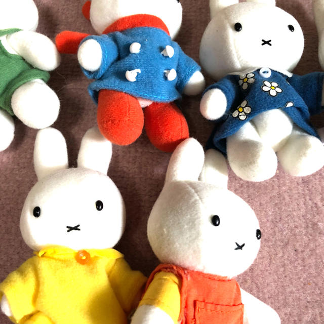 FELISSIMO(フェリシモ)のMiffyミッフィうさこちゃんブルーナ着せ替えぬいぐるみ人形6個セットフェリシモ エンタメ/ホビーのおもちゃ/ぬいぐるみ(キャラクターグッズ)の商品写真