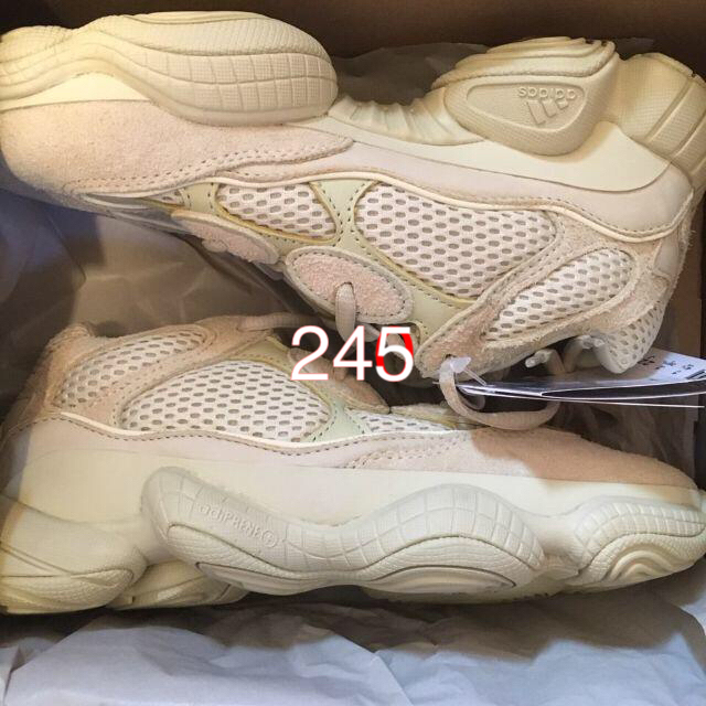 adidas(アディダス)の245 YEEZY 500 SUPERMOON YELLOW イージー レディースの靴/シューズ(スニーカー)の商品写真