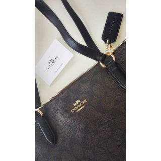 コーチ(COACH)の★交渉中★COACＨシグネチャー柄ブラック姫ハンドバッグコーチ春夏A4収納可能便(ハンドバッグ)