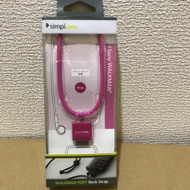 WALKMAN(ウォークマン)のWalkmanポート用ネックストラップ ピンク TR-WMS-PK スマホ/家電/カメラのオーディオ機器(ポータブルプレーヤー)の商品写真