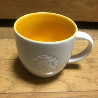 スターバックスコーヒー(Starbucks Coffee)のスターバックス マグカップ エンボスロゴ イエロー(マグカップ)