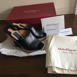 サルヴァトーレフェラガモ(Salvatore Ferragamo)のcoco様  サルバトーレフェラガモ サンダル(サンダル)