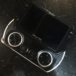 プレイステーションポータブル(PlayStation Portable)のPSP Go 本体(家庭用ゲーム機本体)
