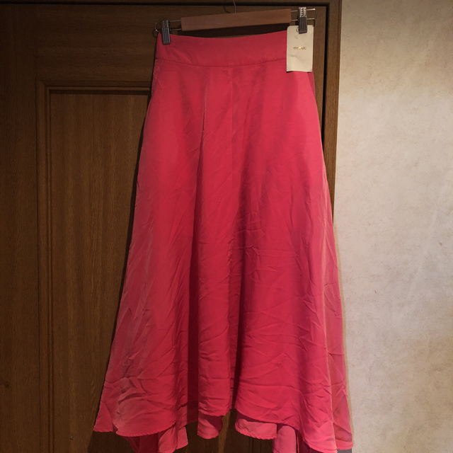 mystic(ミスティック)の♡mystic♡サイドスリットサテンスカート♡ レディースのスカート(ロングスカート)の商品写真