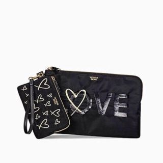 ヴィクトリアズシークレット(Victoria's Secret)の新品 Victoria's Secret ポーチ付き「LOVE」クラッチバッグ(クラッチバッグ)