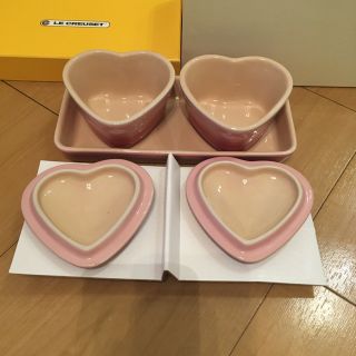 ルクルーゼ(LE CREUSET)の値下げ中。ル・クルーゼ  D'Amour set  (食器)