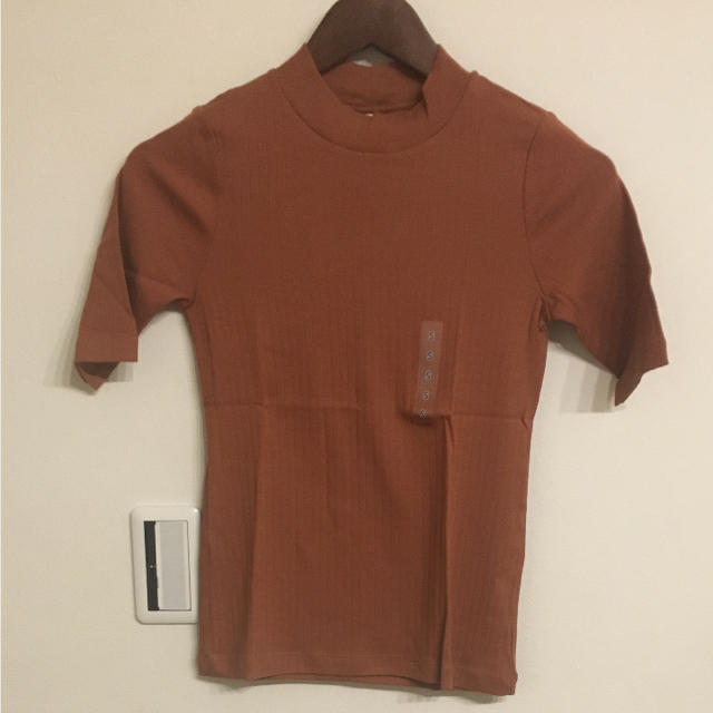 UNIQLO(ユニクロ)のUNIQLO リブハイネックTシャツ レディースのトップス(Tシャツ(半袖/袖なし))の商品写真