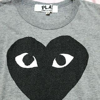 コムデギャルソン(COMME des GARCONS)のコム・デ・ギャルソン プレイ Tシャツグレー(Tシャツ(半袖/袖なし))