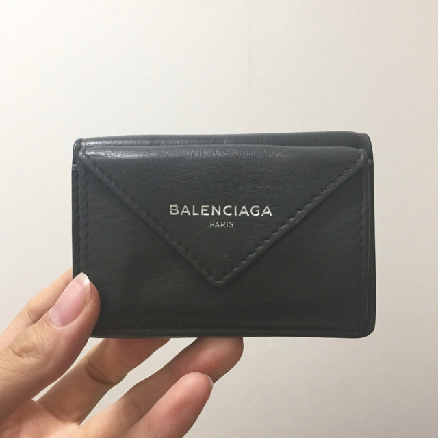 Balenciaga(バレンシアガ)のバレンシアガ ペーパーミニウォレット グレー レディースのファッション小物(財布)の商品写真