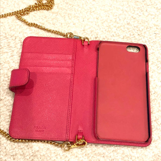 PRADA(プラダ)の《美品》PRADA プラダ iPhoneカバー 6/6sピンク スマホ/家電/カメラのスマホアクセサリー(iPhoneケース)の商品写真