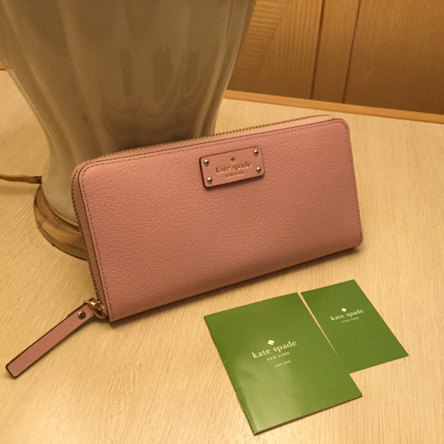 新品☆kate spade☆美しくて強いサフィアーノレザー ラウンドzip長財布