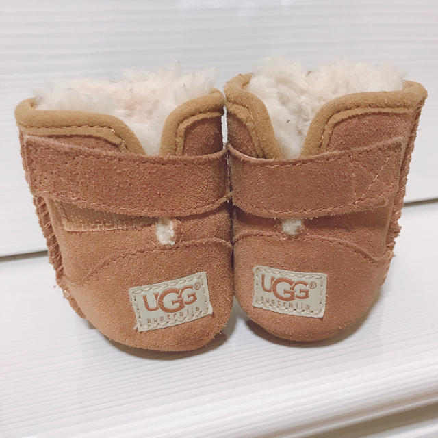 UGG(アグ)のUGG♡ベビー キッズ/ベビー/マタニティのベビー靴/シューズ(~14cm)(ブーツ)の商品写真