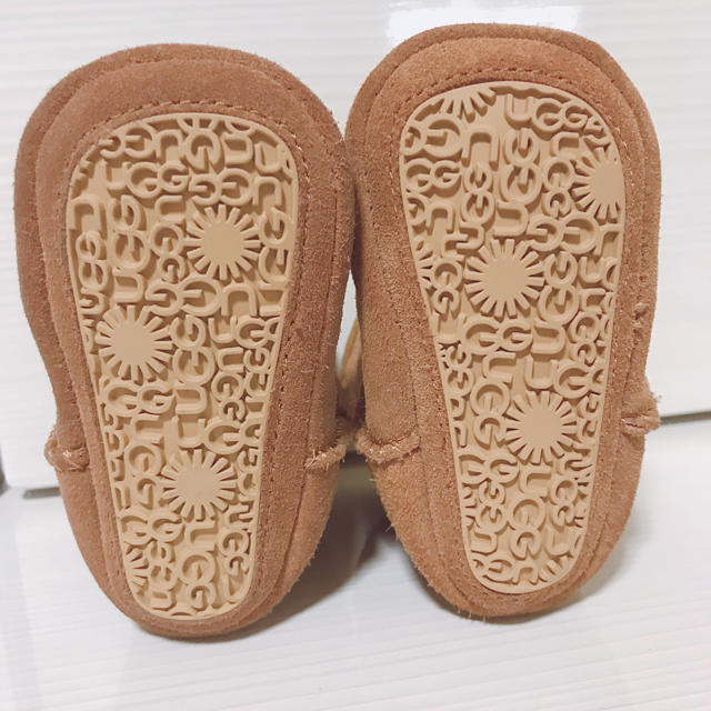 UGG(アグ)のUGG♡ベビー キッズ/ベビー/マタニティのベビー靴/シューズ(~14cm)(ブーツ)の商品写真