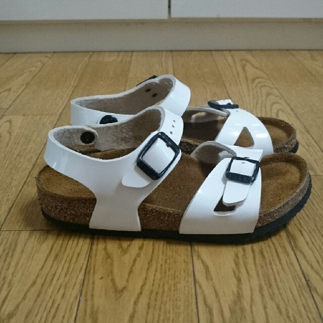 BIRKENSTOCK(ビルケンシュトック)のビルケンシュトック17サイズ キッズ/ベビー/マタニティのキッズ靴/シューズ(15cm~)(サンダル)の商品写真