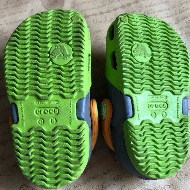 crocs(クロックス)のクロックス 12cm 13cm キッズ/ベビー/マタニティのベビー靴/シューズ(~14cm)(サンダル)の商品写真