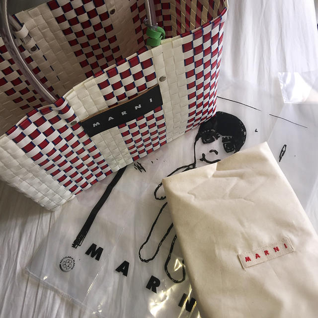 Marni - マルニフラワーカフェ新作ピクニックバッグ大marniflowercafe