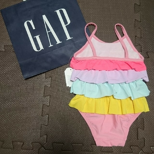 babyGAP(ベビーギャップ)の【新品】ベビーギャップ 水着 レインボーカラー 90サイズ キッズ/ベビー/マタニティのキッズ服女の子用(90cm~)(水着)の商品写真