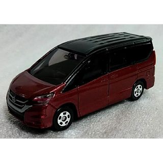 タカラトミー(Takara Tomy)の廃盤 エラー品 トミカ NO.94 日産 セレナ ハイウェイスター(ミニカー)