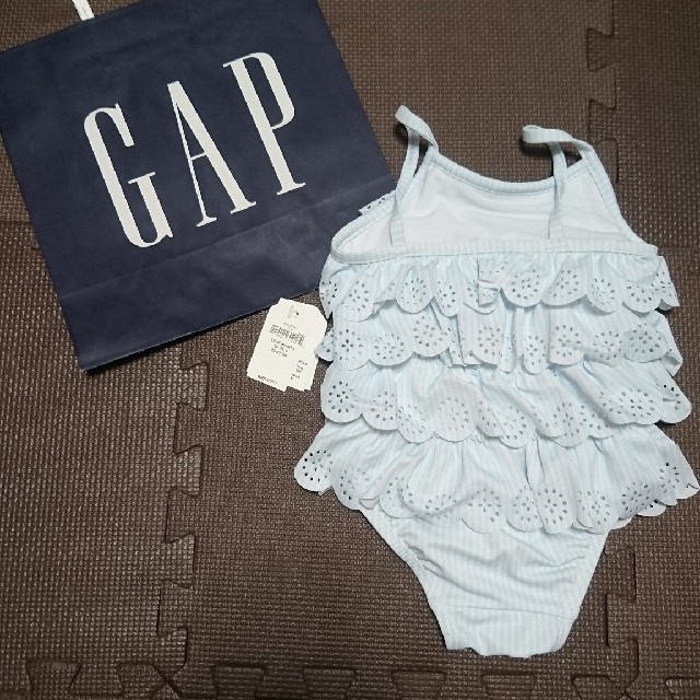 babyGAP(ベビーギャップ)の《新品》ベビーギャップ 水着 80サイズ ブルーストライプ キッズ/ベビー/マタニティのベビー服(~85cm)(水着)の商品写真