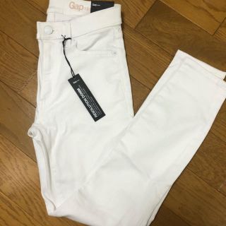 ギャップ(GAP)の未使用 新品！GAP スキニーデニム(スキニーパンツ)