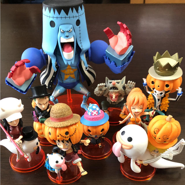 ○日本正規品○ ワンピース ワールドコレクタブルフィギュア HALLOWEEN