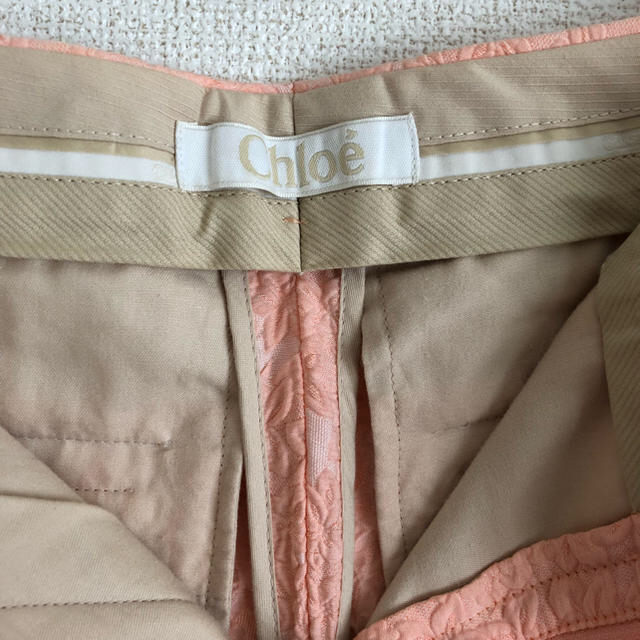 Chloe(クロエ)のChloe 花柄パンツ レディースのパンツ(クロップドパンツ)の商品写真