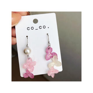 本物 ピンクの紫陽花とコットンパールのピアス♡ ハンドメイド(ピアス)