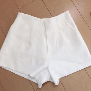 スキニーリップ(Skinny Lip)の上品♡白 ショートパンツ(ショートパンツ)