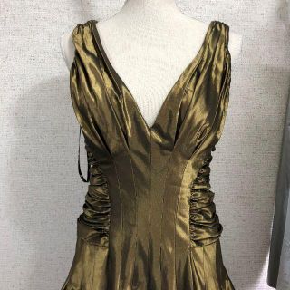 タダシショウジ(TADASHI SHOJI)の新品タグなし 8 Tadashi Shoji ワンピース ドレス 光沢感 (ひざ丈ワンピース)