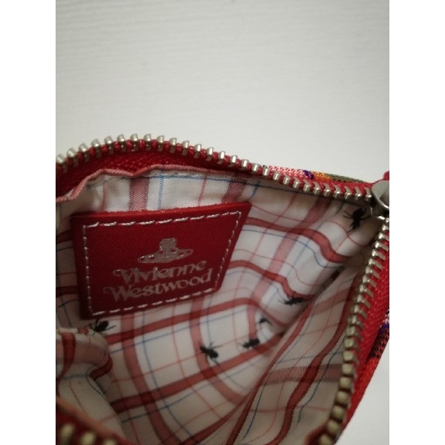 Vivienne Westwood(ヴィヴィアンウエストウッド)の【未使用】ヴィヴィアンウエストウッド　ノベルティ　ミニポーチ　非売品 レディースのファッション小物(財布)の商品写真
