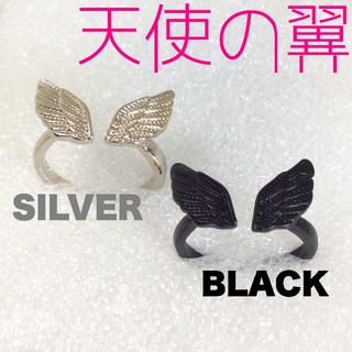 【ブラック】新品　激カワ！天使の翼　ファッションリング(リング(指輪))