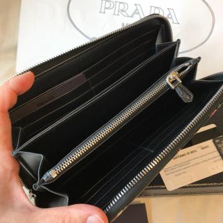 PRADA - 専用 プラダ 未使用 花柄 ラウンドファスナー長財布 ...