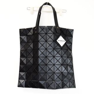 イッセイミヤケ(ISSEY MIYAKE)のBAOBAO バオバオ イッセイミヤケ  8×8 トートバッグ マットブラック(トートバッグ)